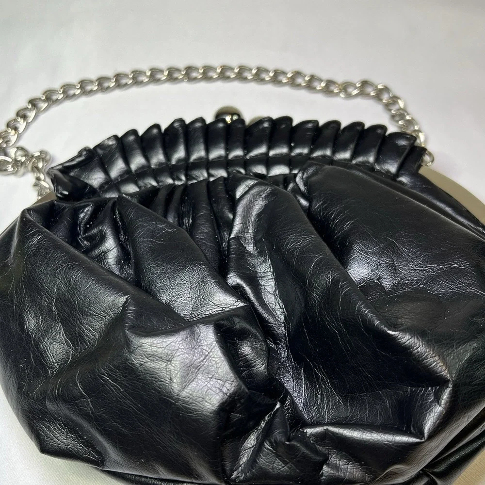 Black Vintage Leather Look‎ Kisslock Wristlet Handbag Elegant Formal Fairy Goth